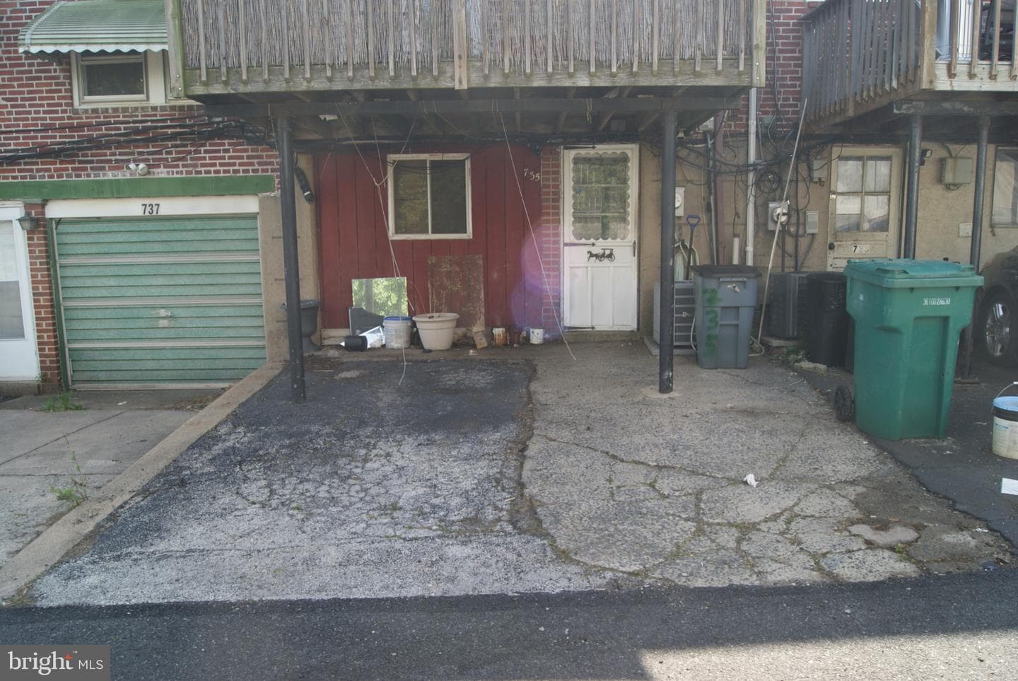 735 Grant Road photo 42