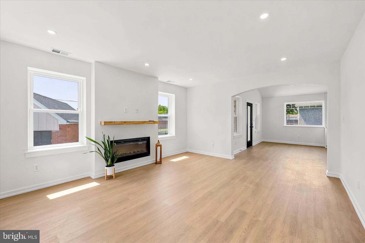 8 James Road photo 15