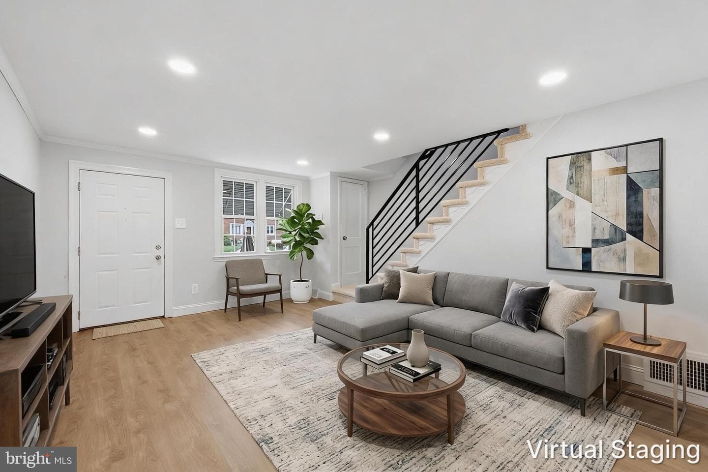 605 Crescent Drive photo 6