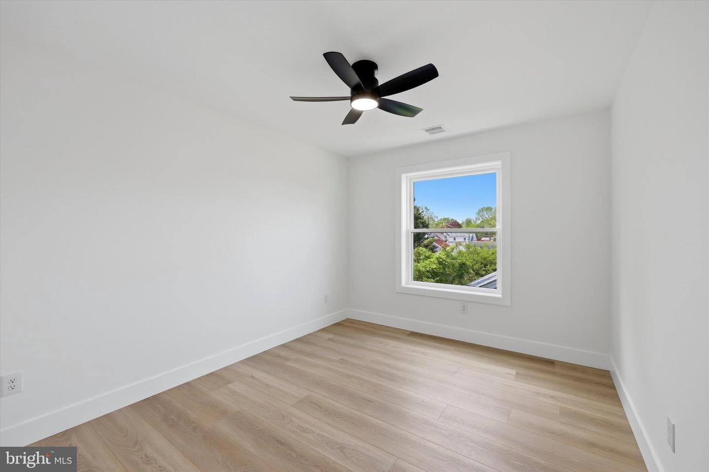 410 Bonsall Road photo 15