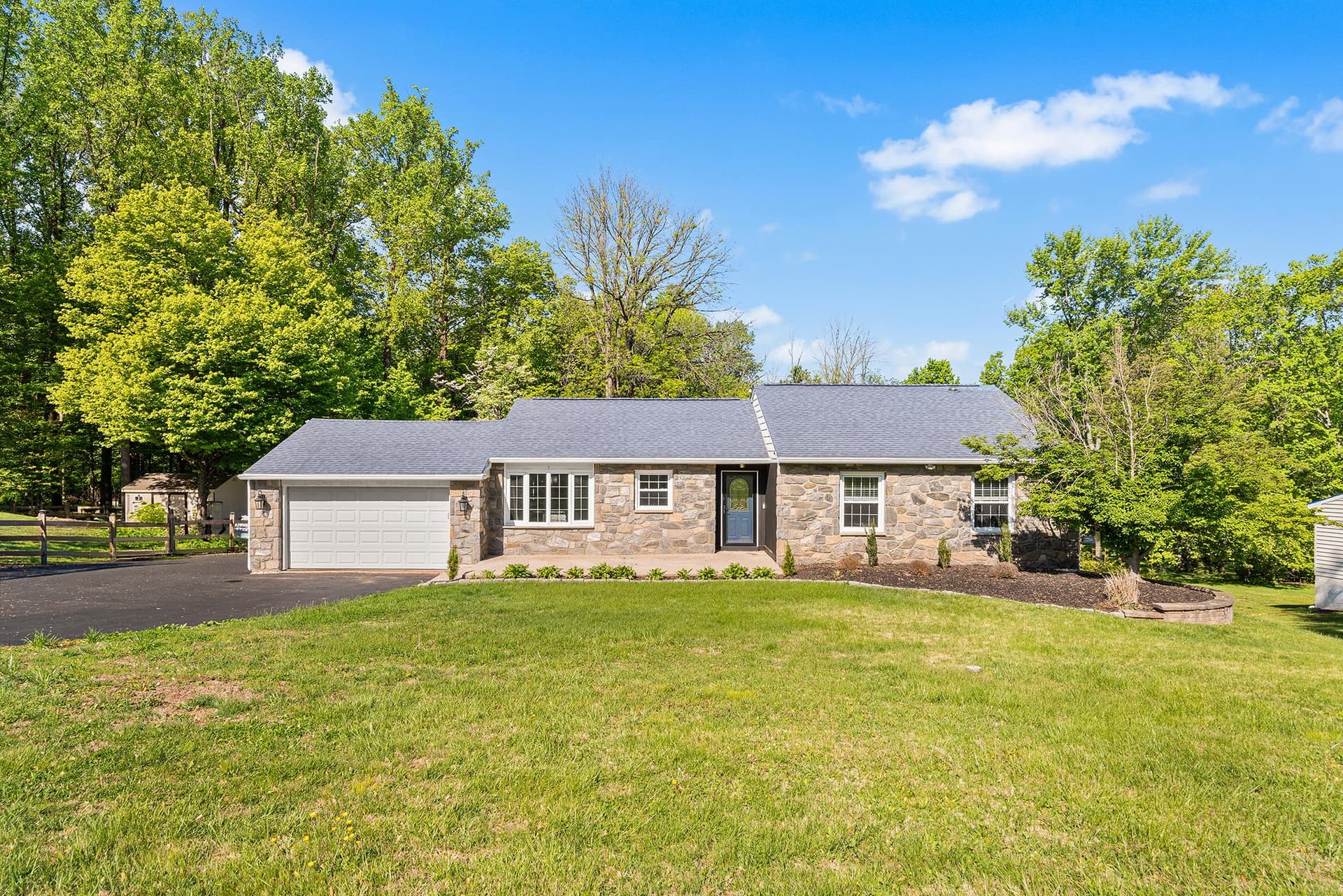 5214 Chichester Avenue photo 1