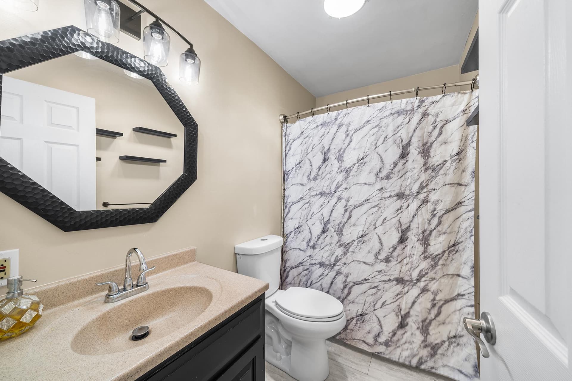 5214 Chichester Avenue photo 22