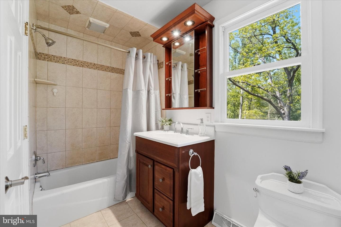 2 Woodbriar Drive photo 43