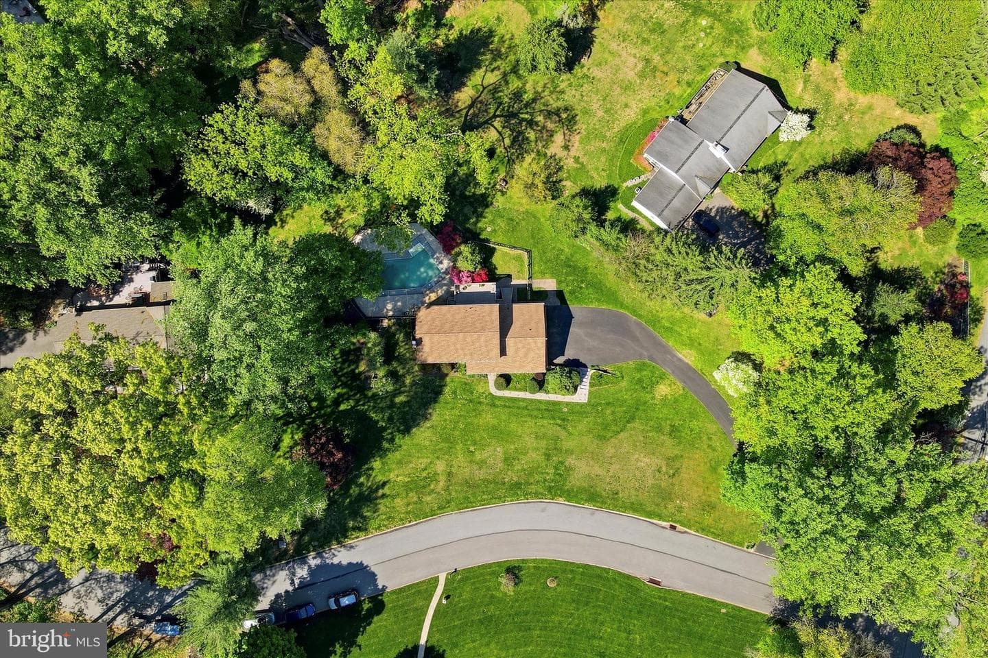 2 Woodbriar Drive photo 51