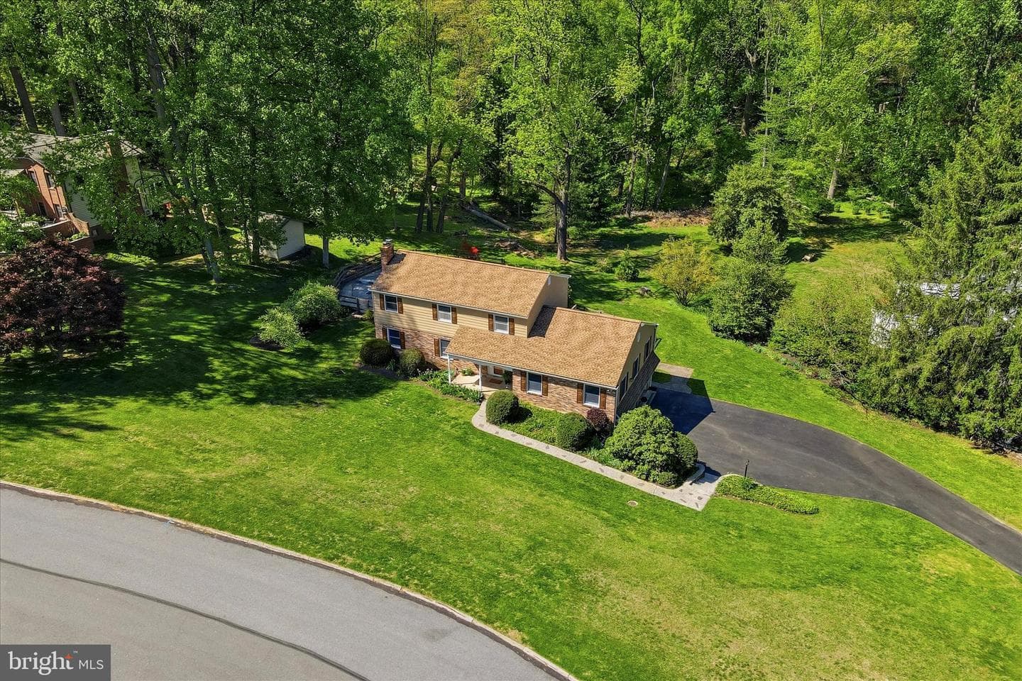 2 Woodbriar Drive photo 55