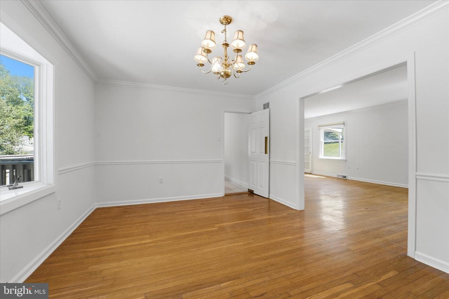 2 Woodbriar Drive photo 8