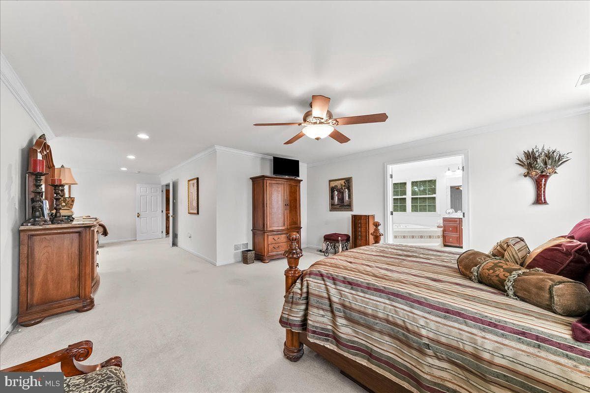 30 William Howard Drive photo 37