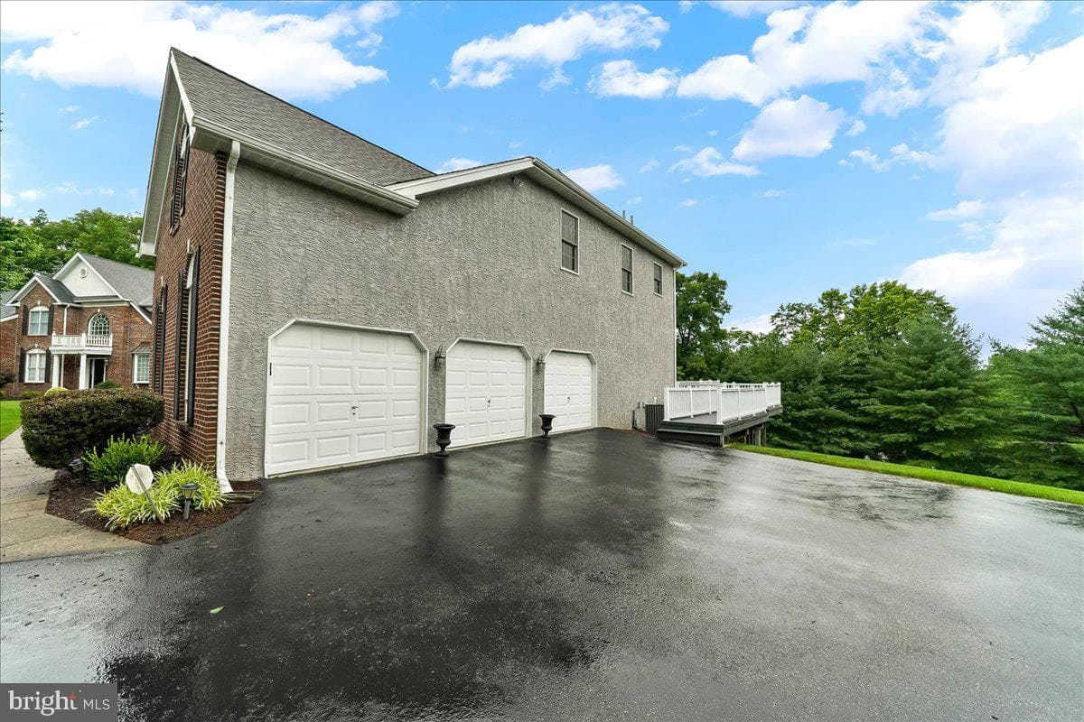 30 William Howard Drive photo 58
