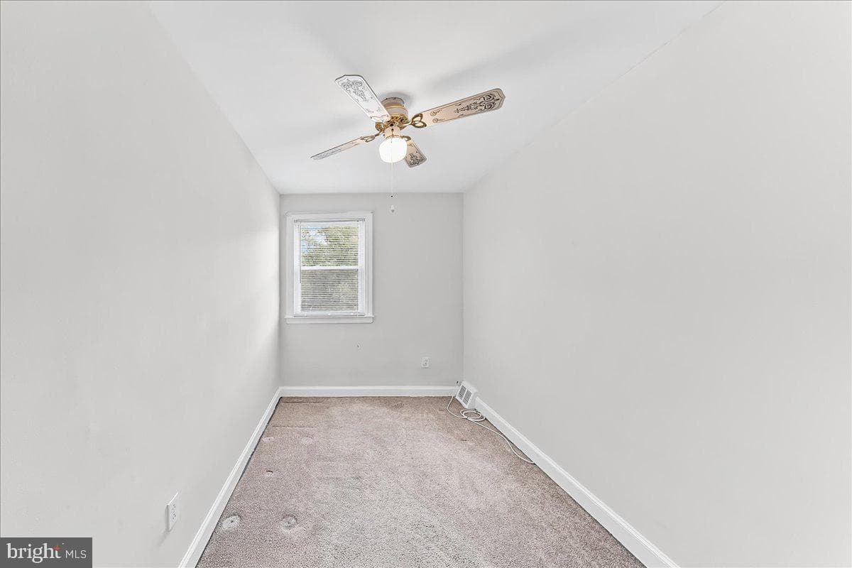 302 Lakeview Drive photo 24