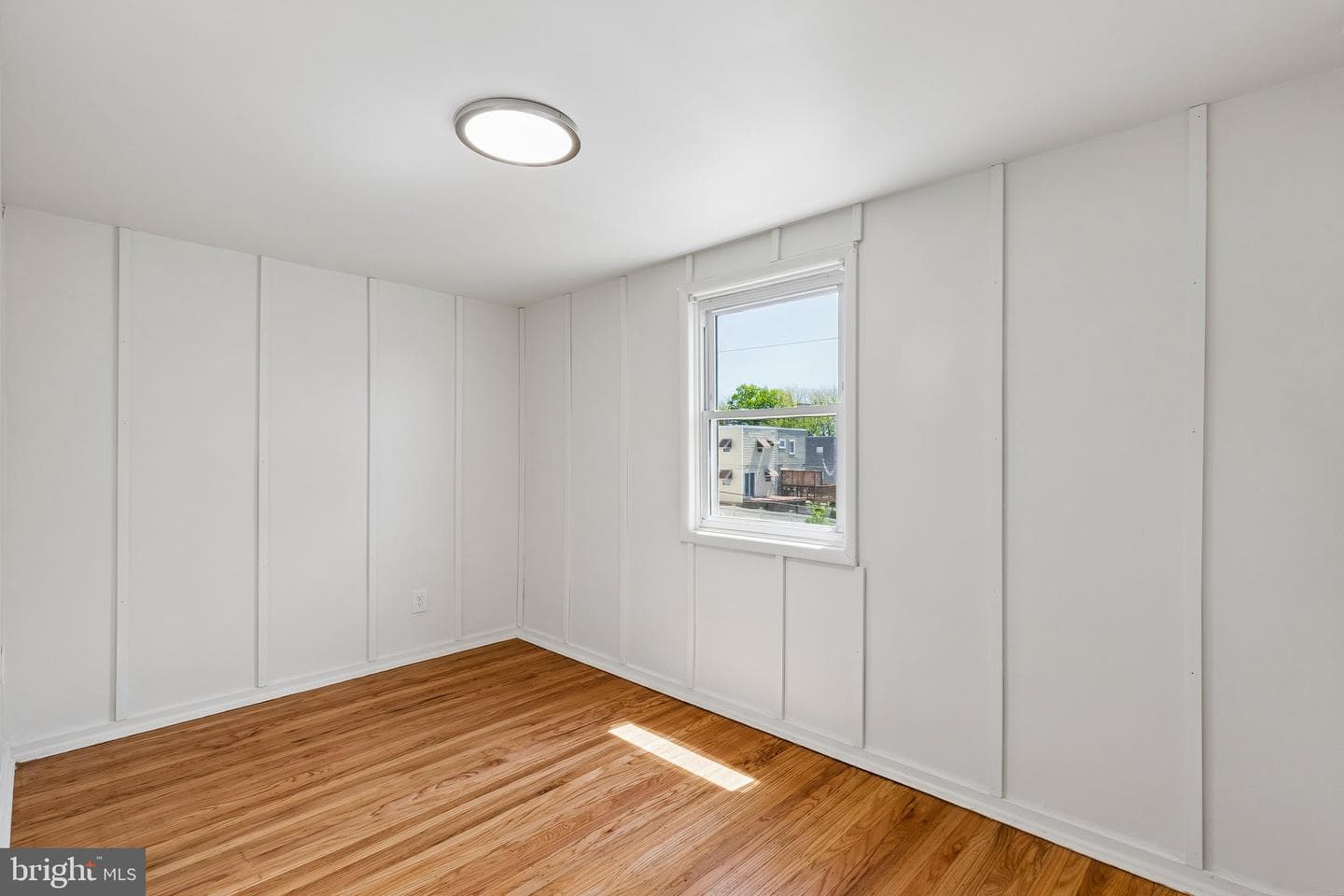 819 Grant Road photo 21