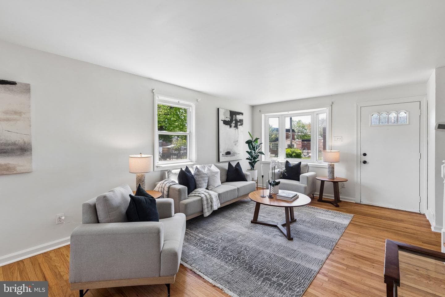 819 Grant Road photo 4
