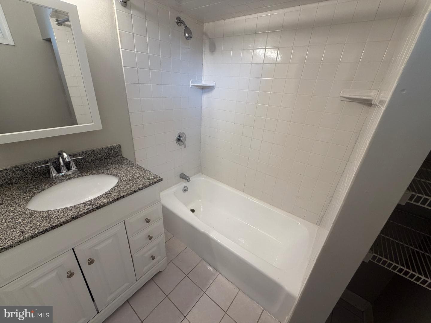 1412 Gibbons Street photo 6
