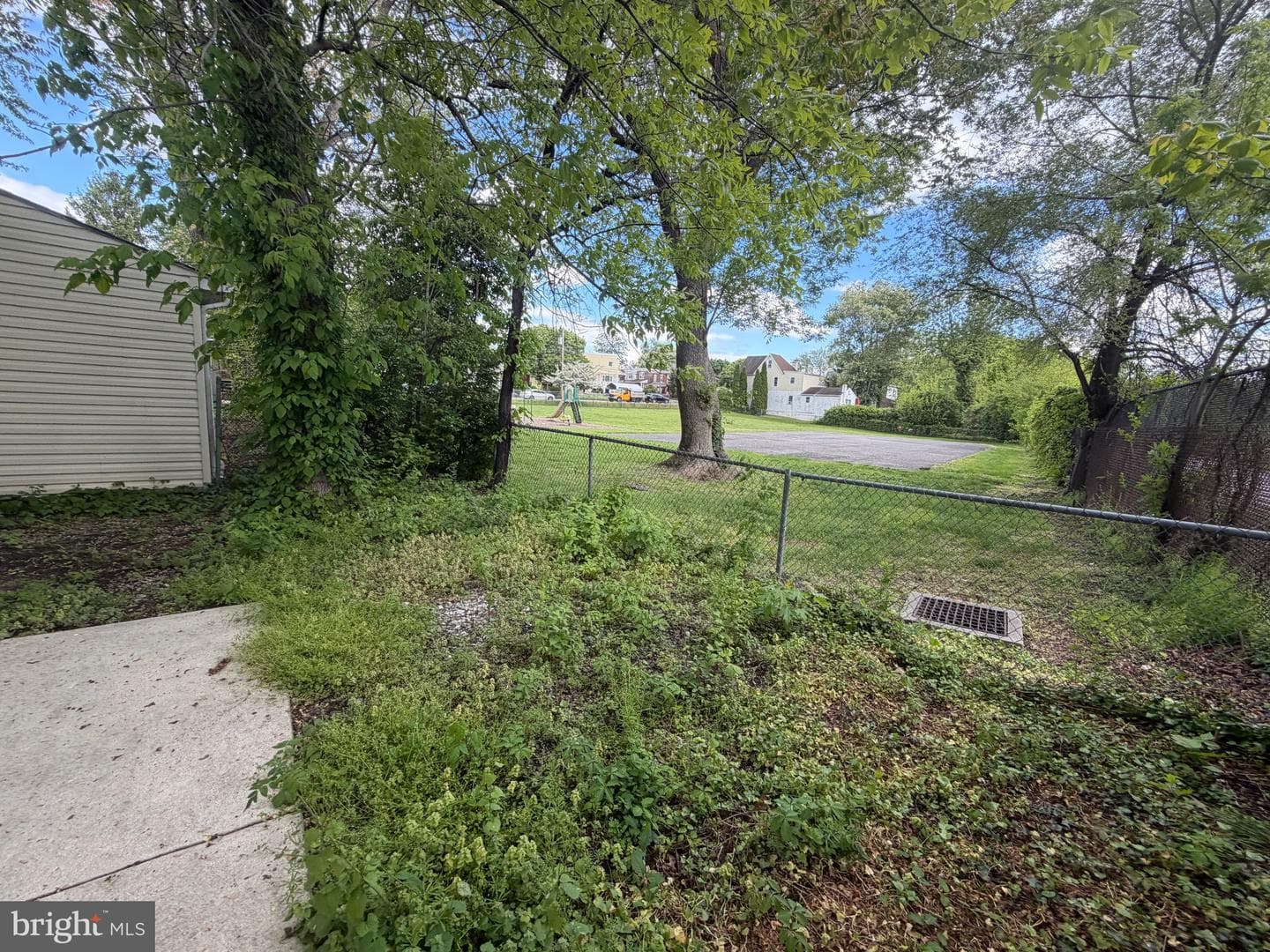 1412 Gibbons Street photo 8