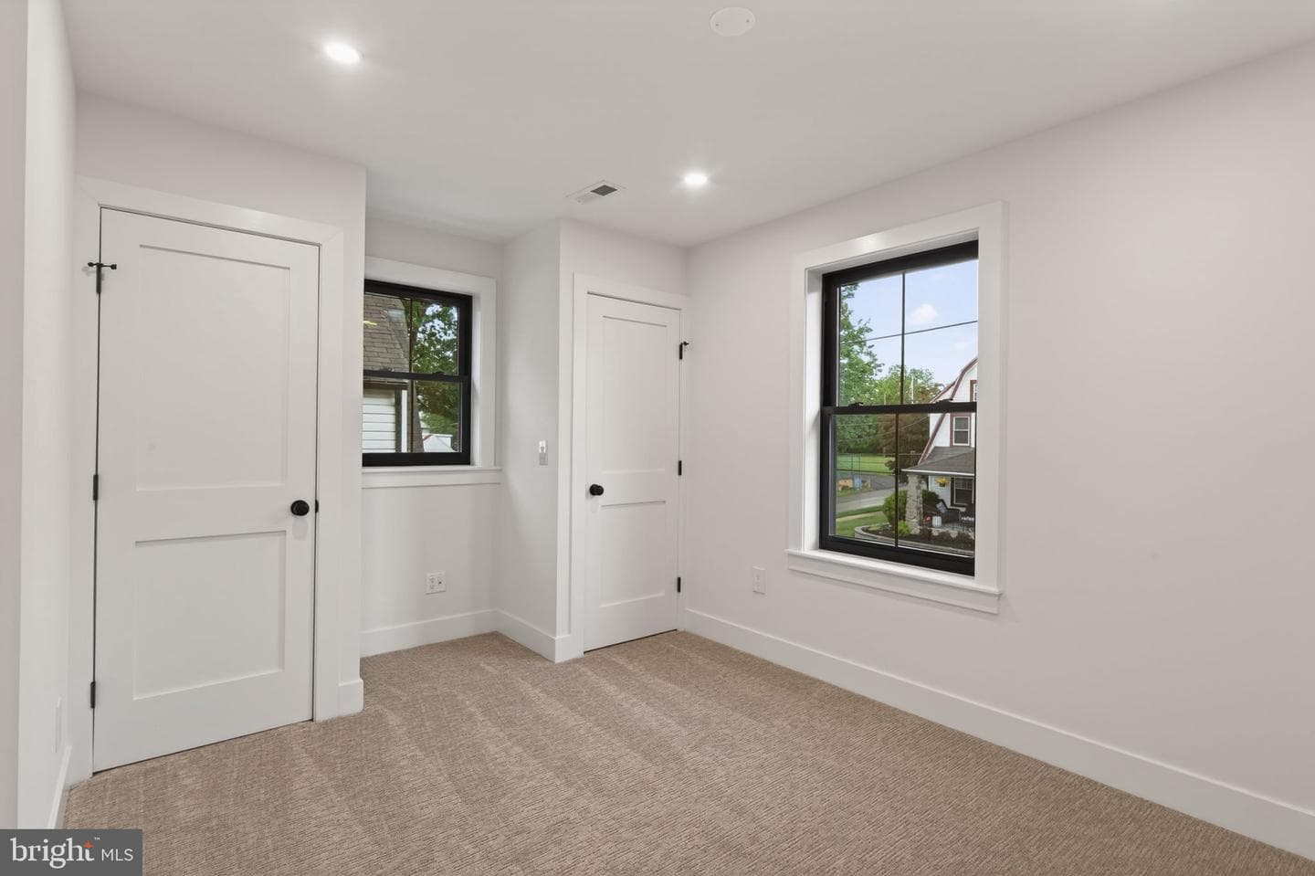 25 Oak Lane photo 18