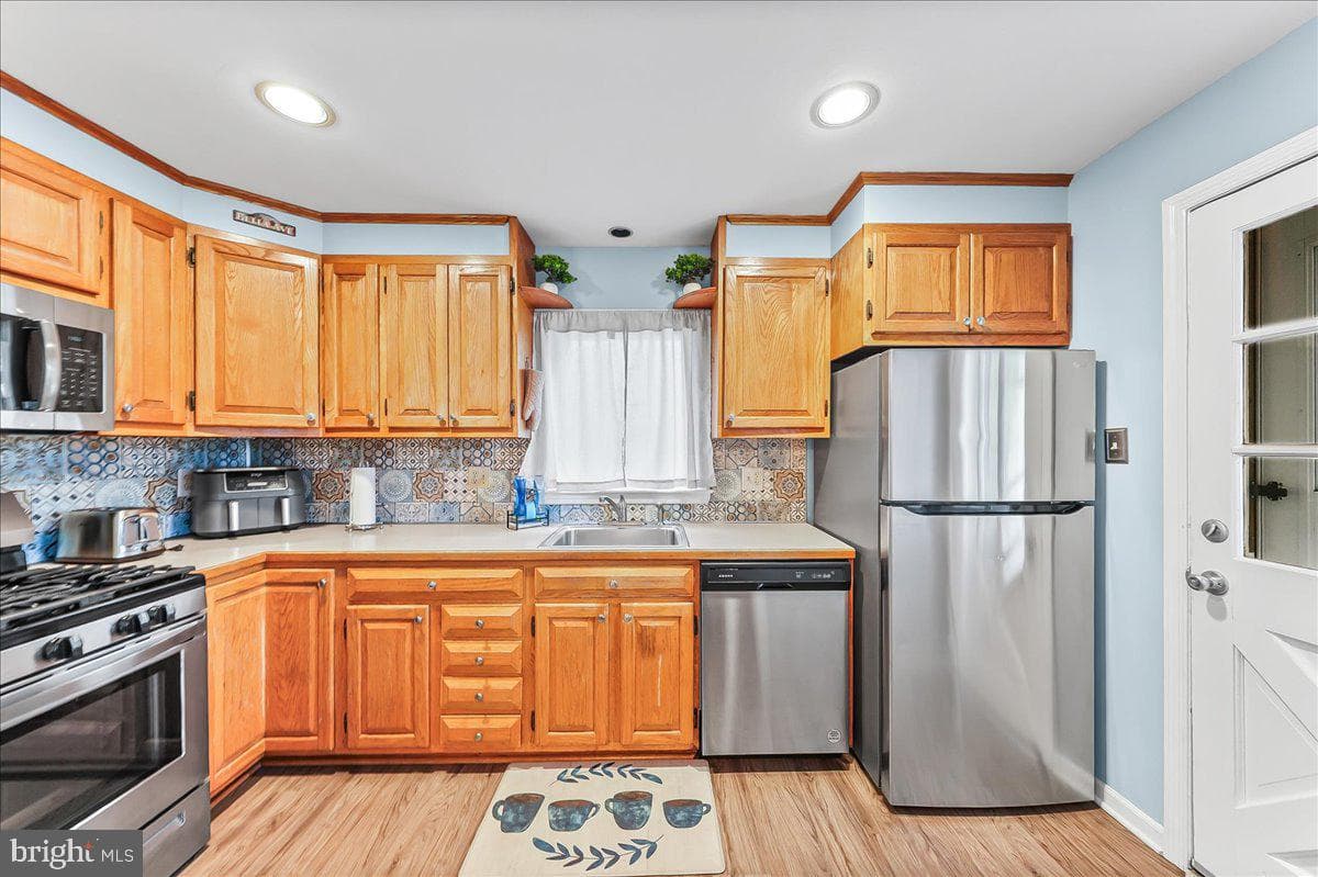 408 Carlisle Avenue photo 8