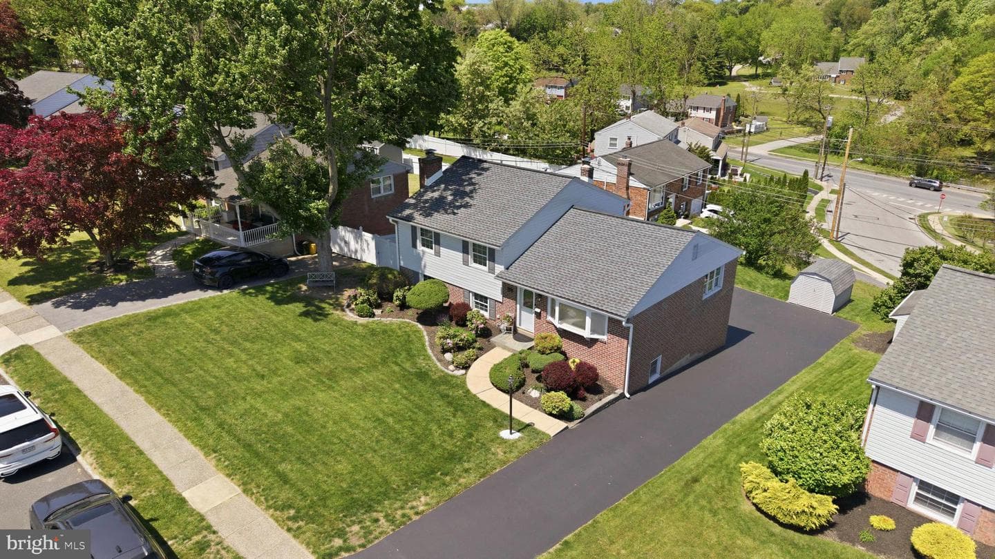 447 Maddock Road photo 4