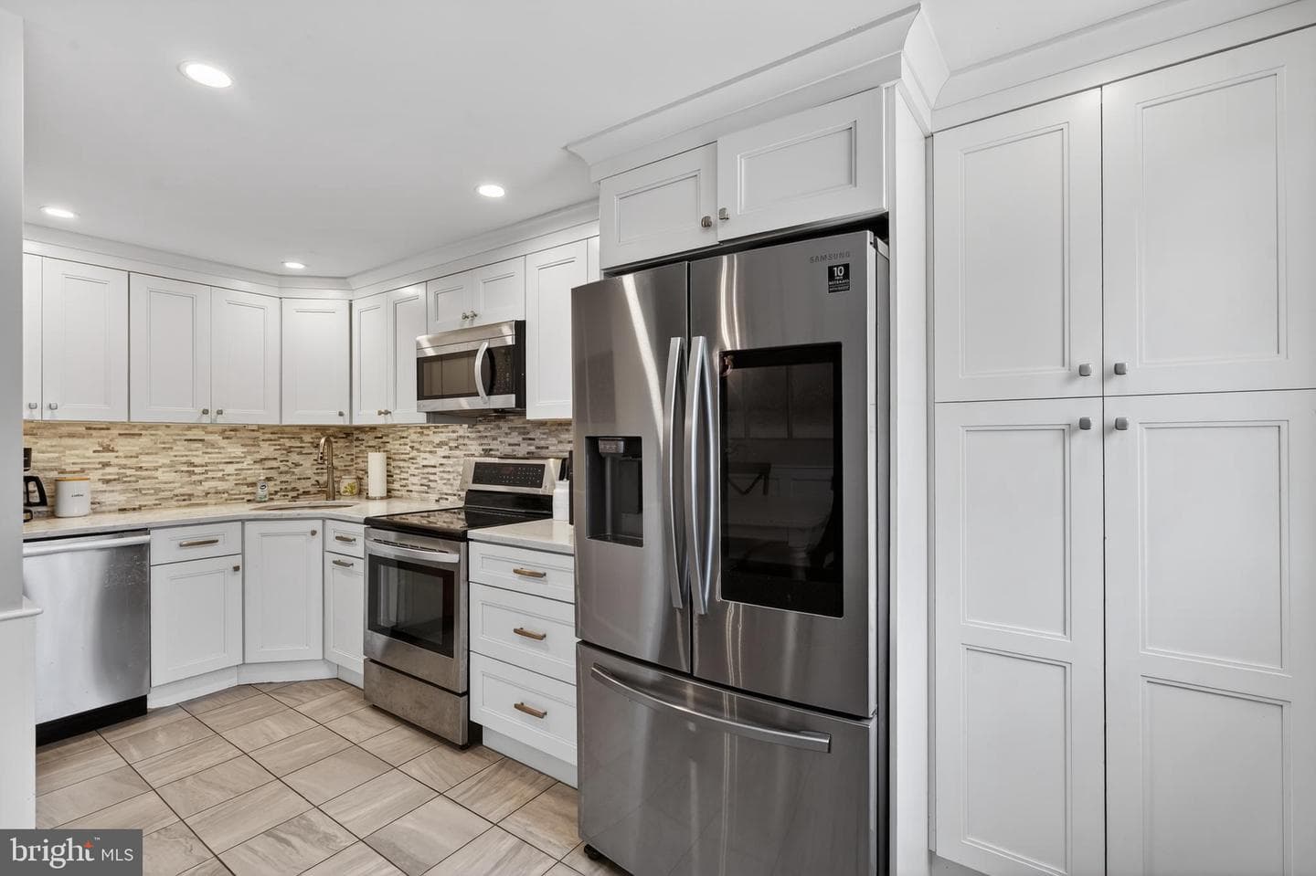 519 Seven Oaks Drive photo 9