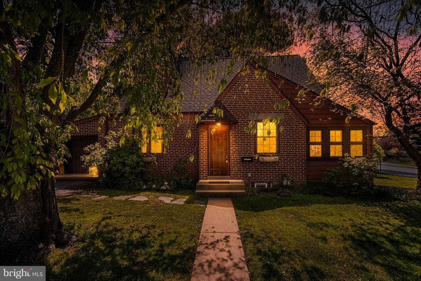 217 E Thomson Avenue photo 3