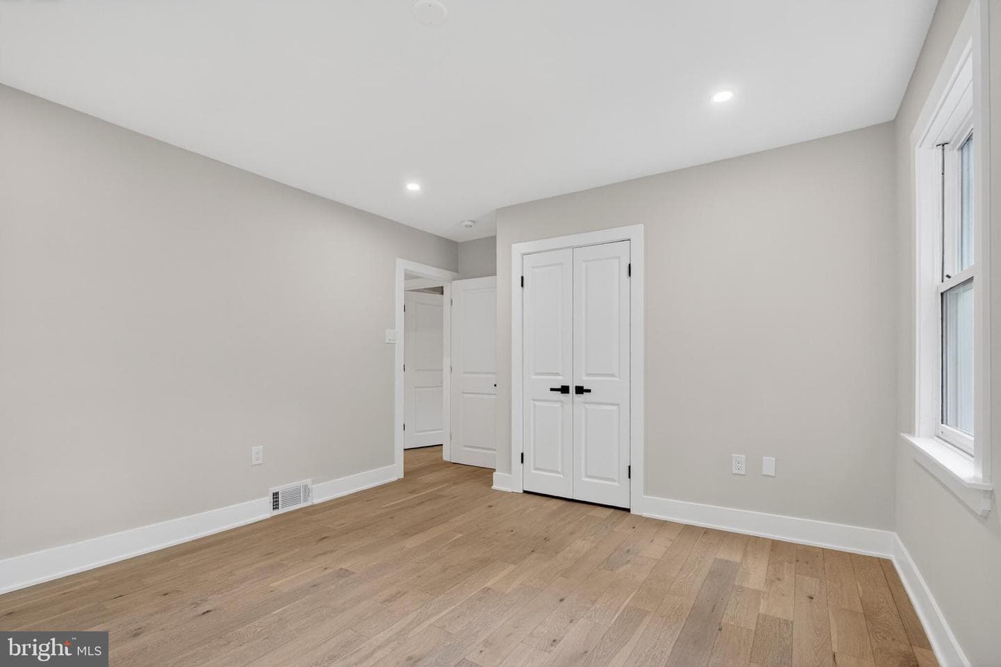 135 Bryn Mawr Avenue photo 22