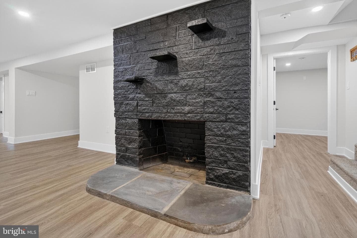 135 Bryn Mawr Avenue photo 34