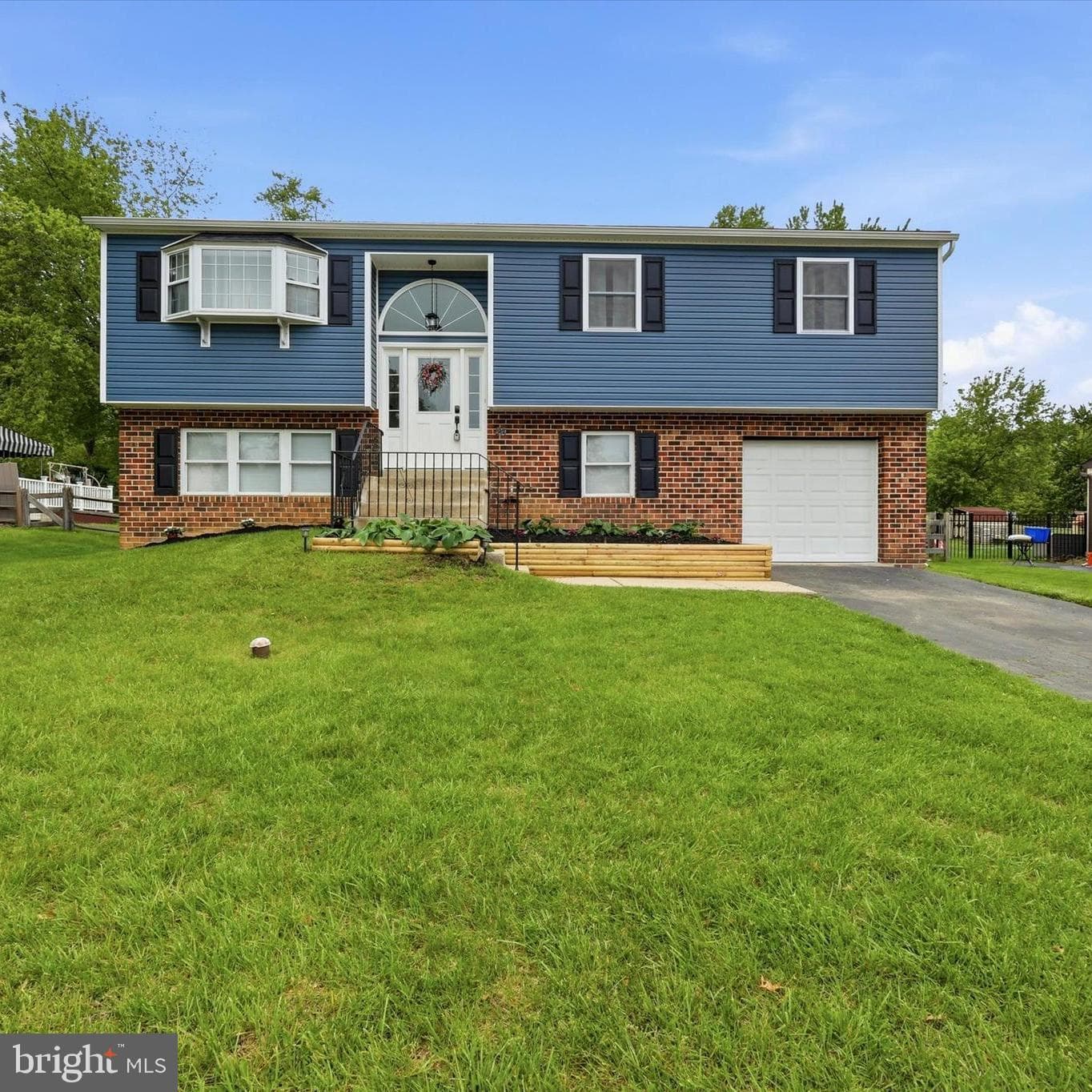 26 Giles Ln photo 1