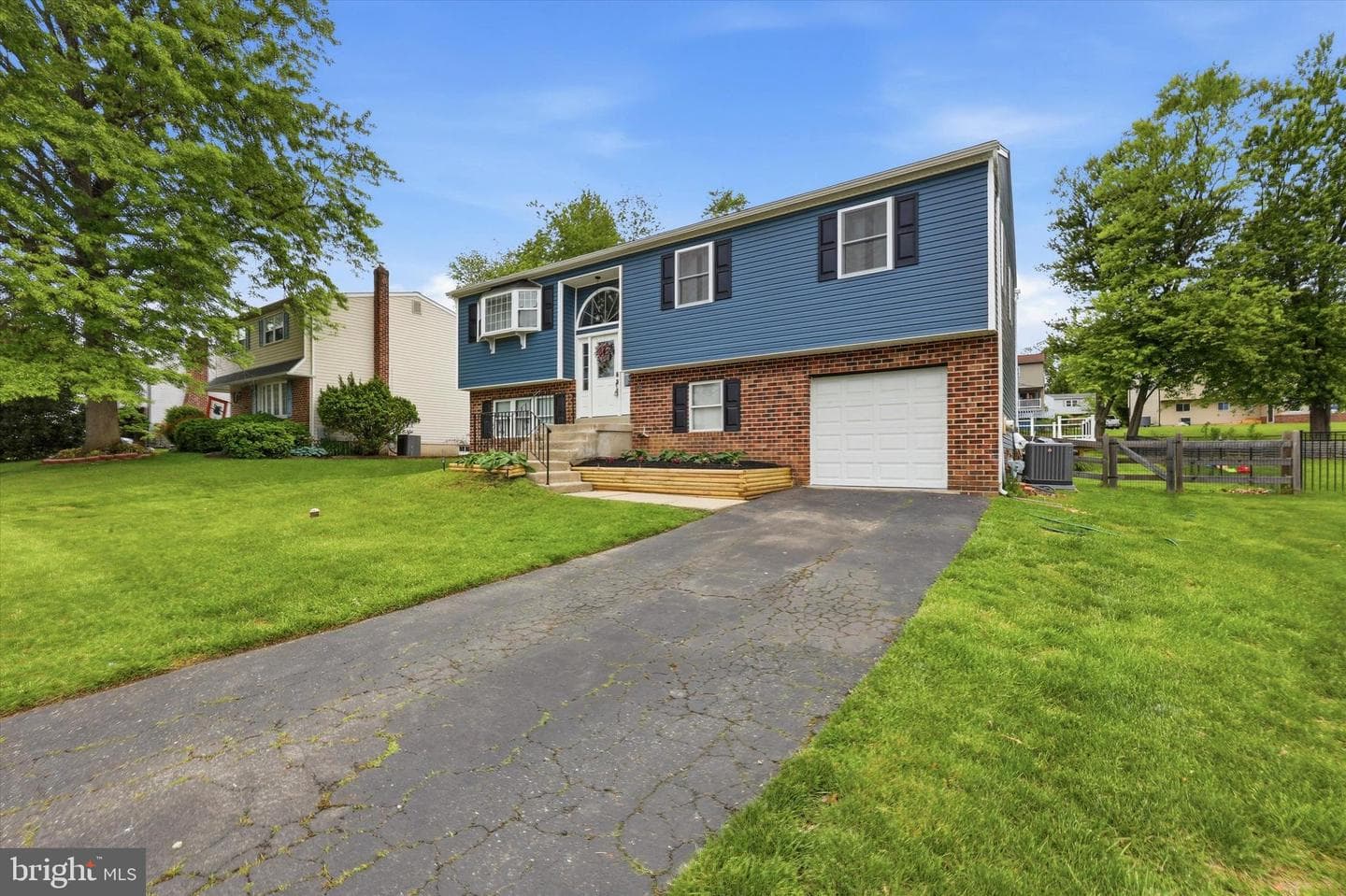 26 Giles Ln photo 23