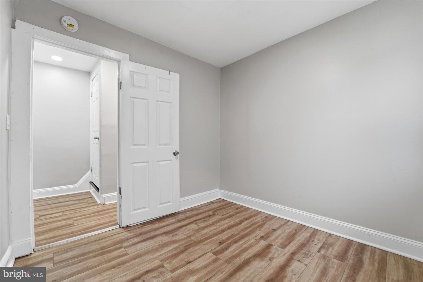 909 Pine Street photo 18