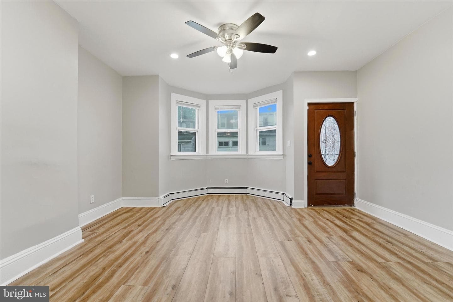 909 Pine Street photo 4