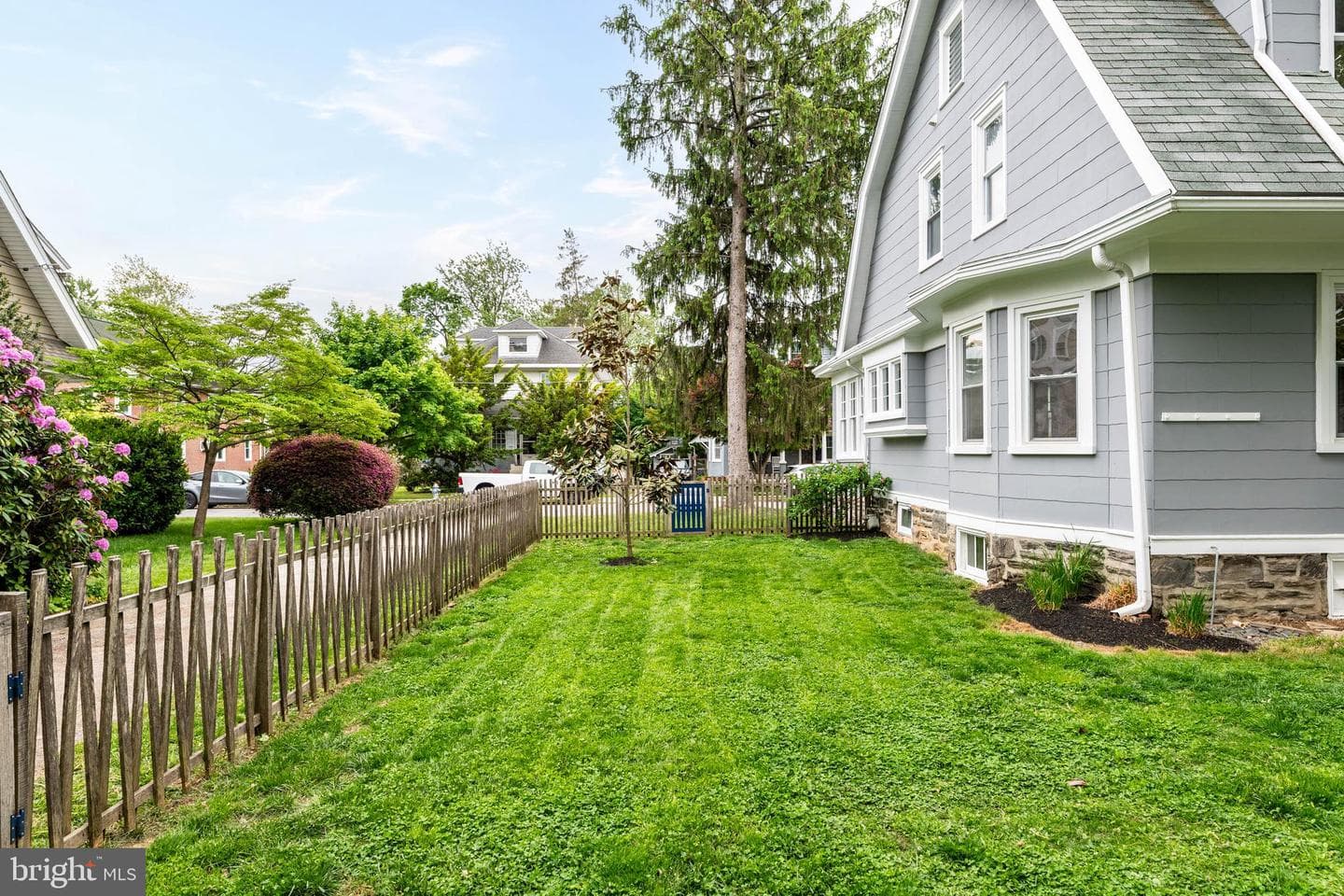1227 Manor Road photo 4