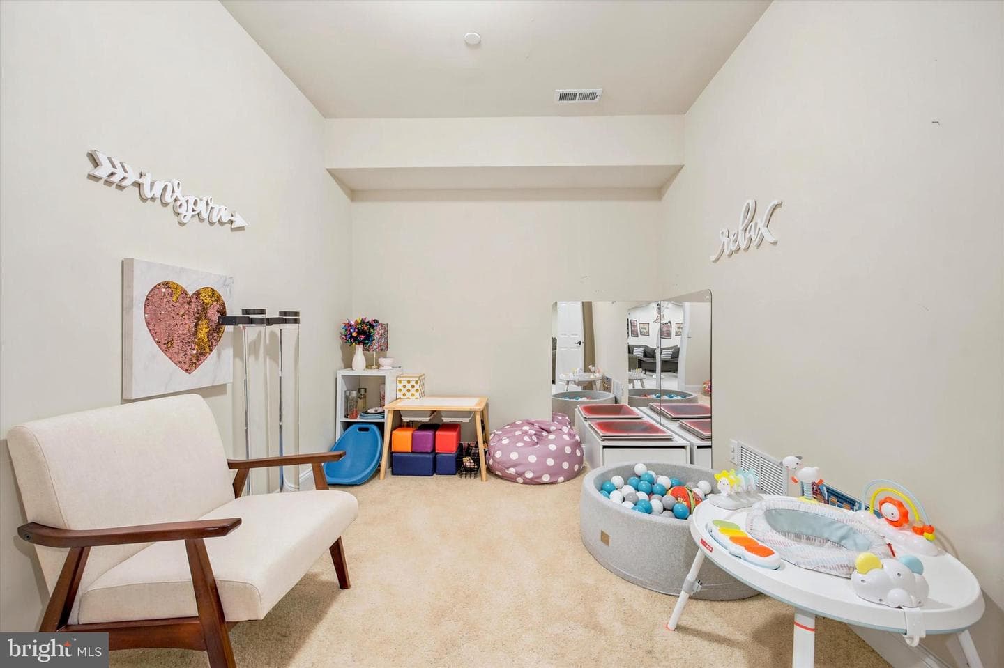 3702 Liseter Gardens photo 34