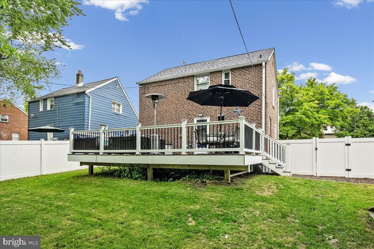 819 South Avenue photo 27