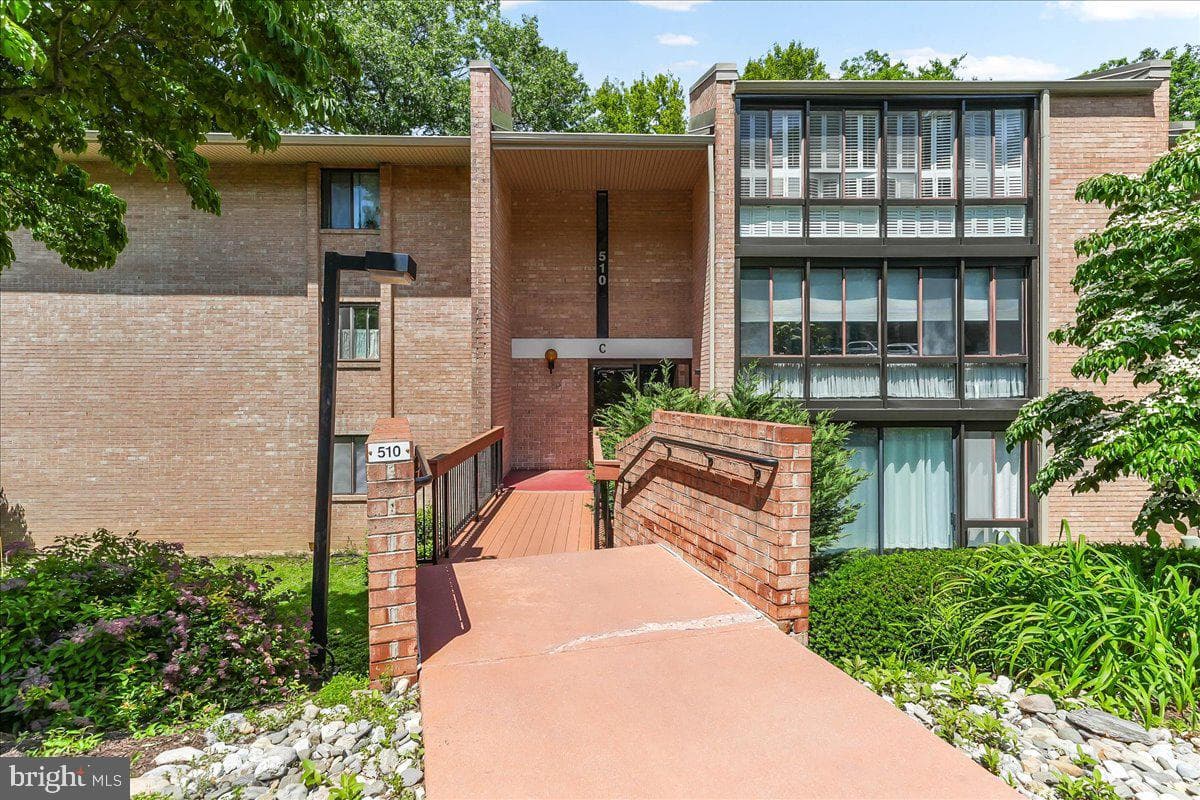 510 N Lemon Street #c-11, Media