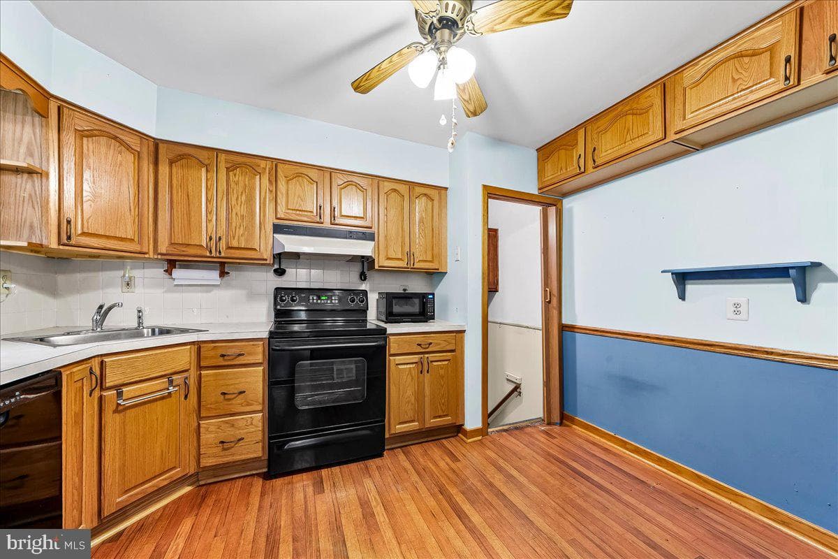 327 Ashland Avenue photo 10