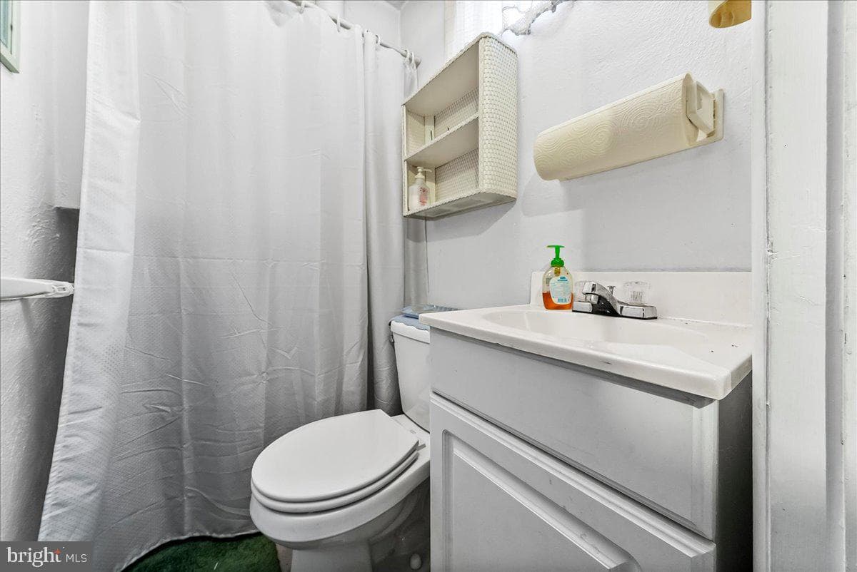 327 Ashland Avenue photo 24