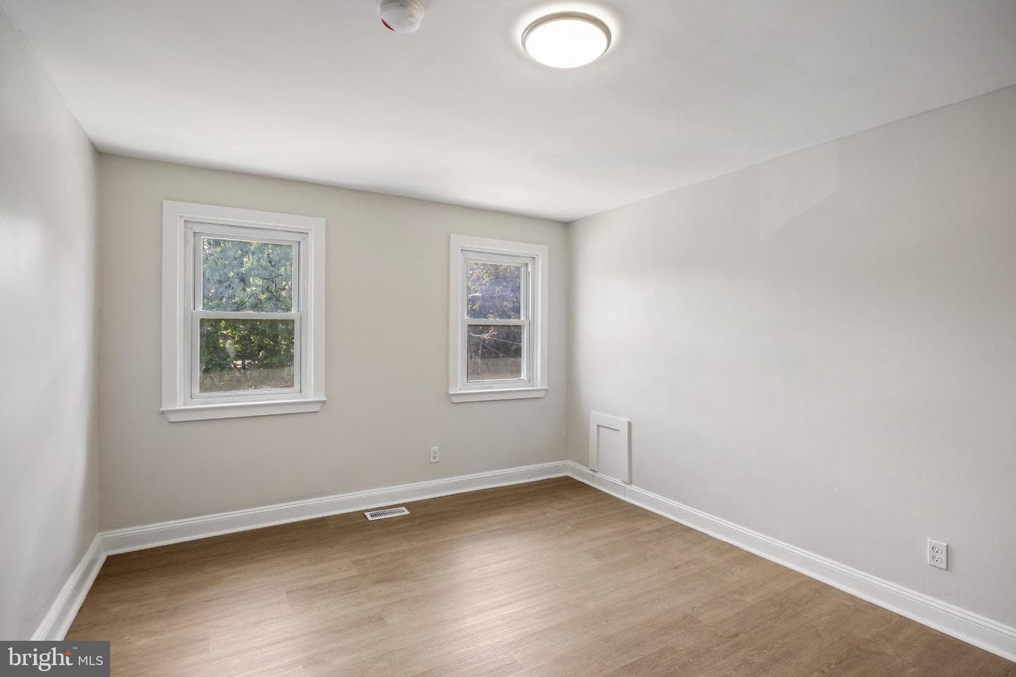 220 Houston Street photo 12