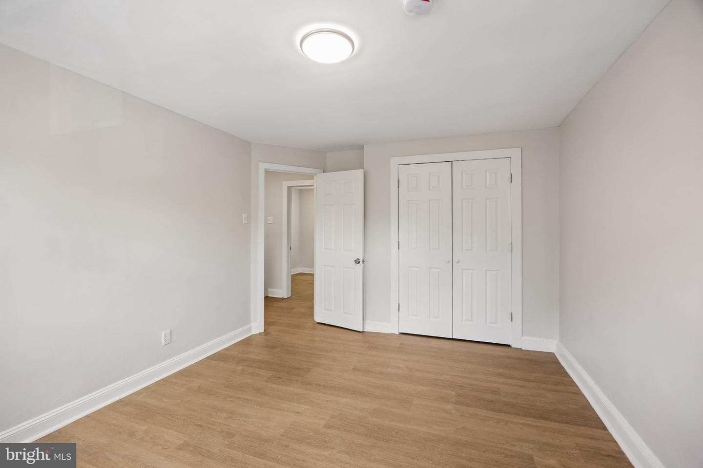 220 Houston Street photo 13