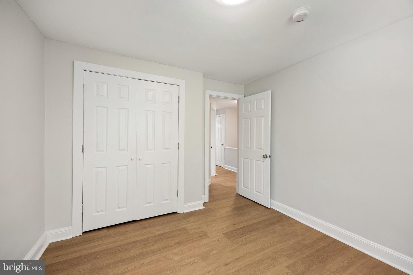 220 Houston Street photo 16