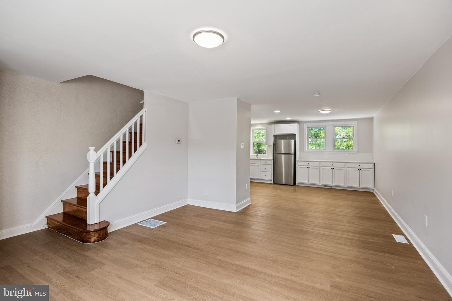 220 Houston Street photo 5