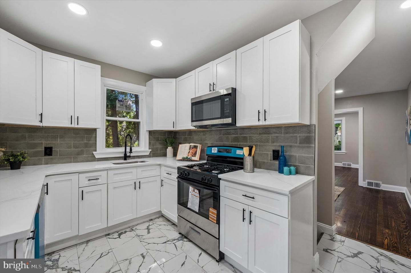1455 Elmwood Avenue photo 12