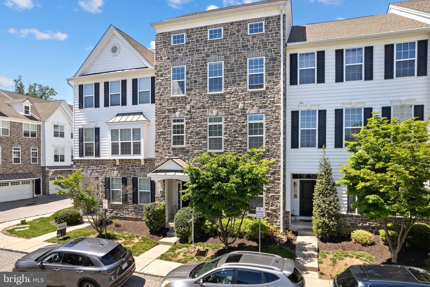 103 Murray Lane, Media