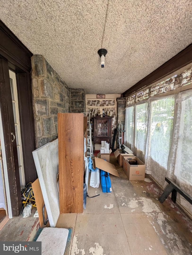 80 W Marshall Road photo 4