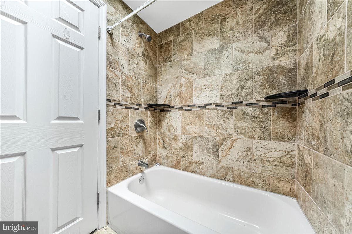 1160 Brookwood Lane photo 14
