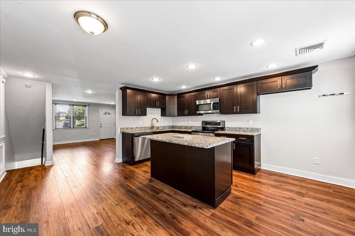 1160 Brookwood Lane photo 8