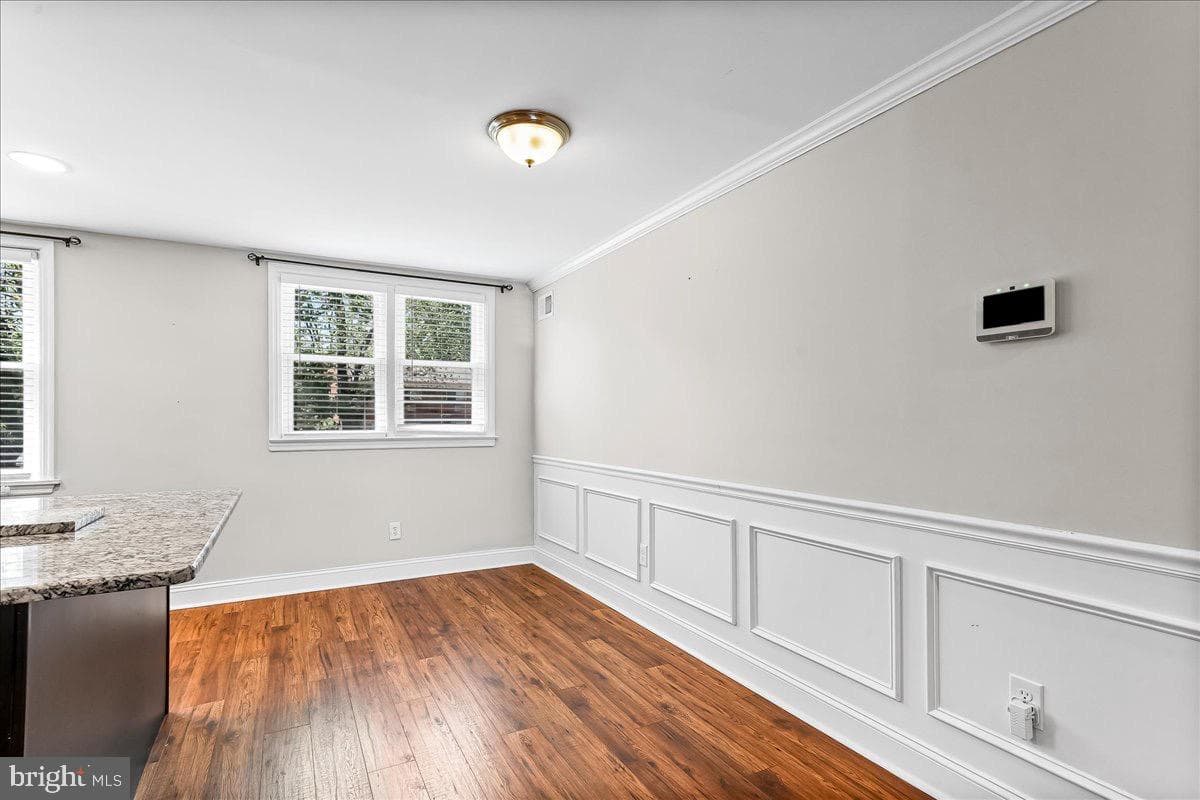 1160 Brookwood Lane photo 9