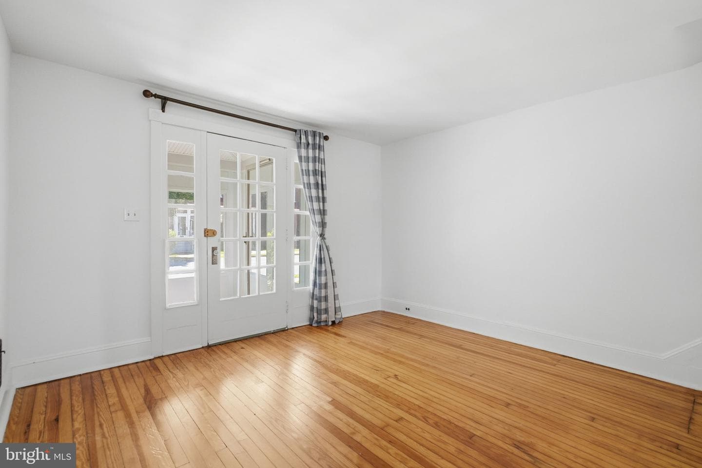 12 Manchester Avenue photo 7