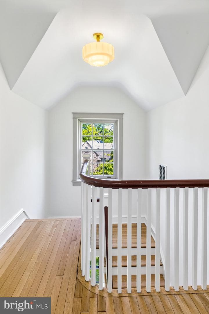 19 Farm Road photo 34