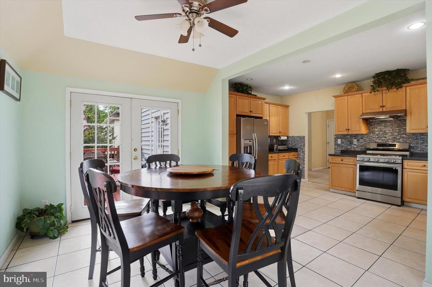 31 Evergreen Avenue photo 11