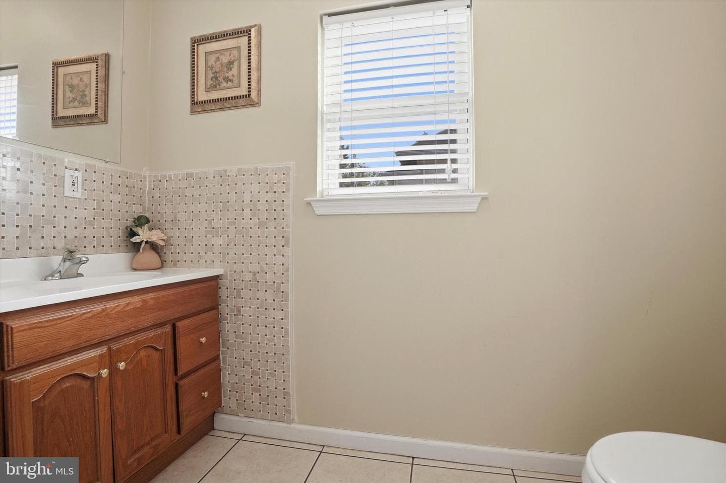 31 Evergreen Avenue photo 13