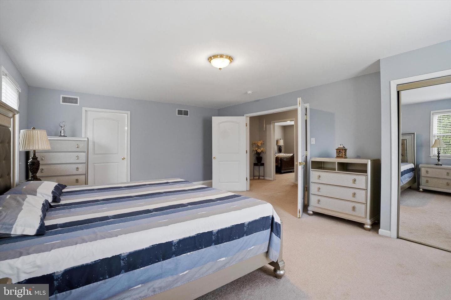 31 Evergreen Avenue photo 16