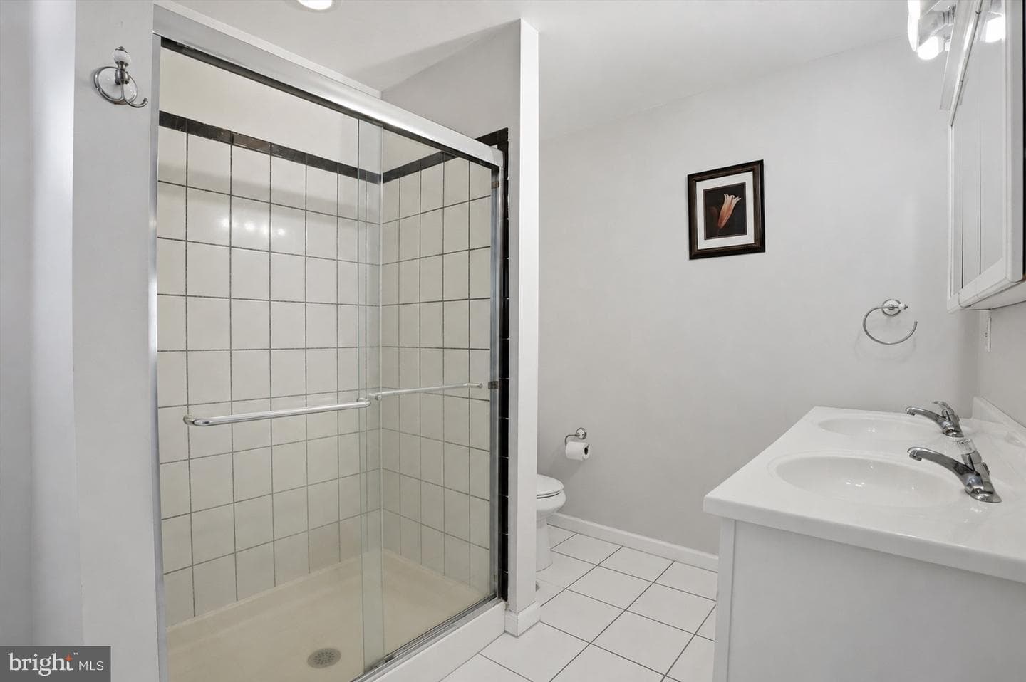 31 Evergreen Avenue photo 17